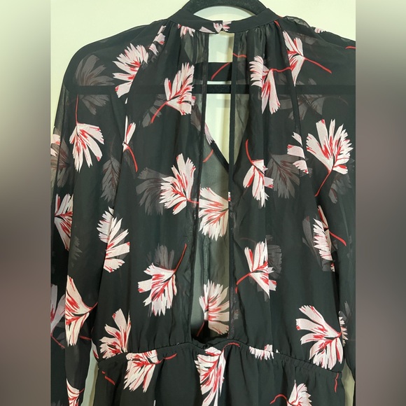 Express Womens Blouse Size S/P Black Floral Sheer Keyhole Open Back Shirt - Picture 8 of 13